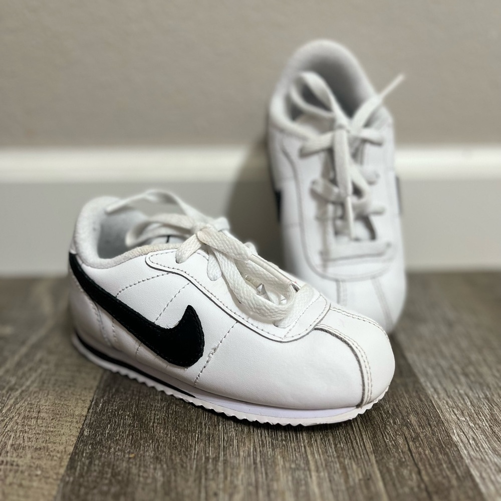 Nike Cortez Classic size 8 toddler white and black